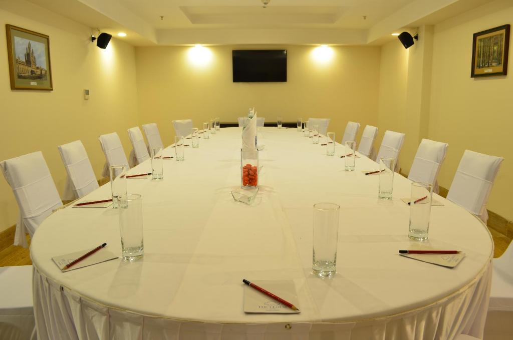 Hotels with banquet hall in Ahmedabad India